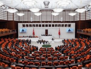 Meclis’e çocuk teklifi! 5 yaşına kadar anne ya da baba izinli olsun