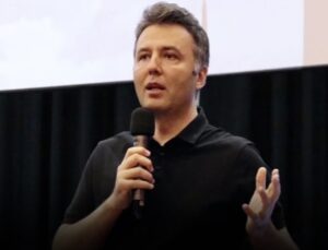 Mehmet Akif Ersoy dosyasında bir spikerin ifadesi: ‘Dolarları rulo yaparak kokain çektiler’