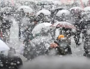 Meteoroloji peş peşe uyarılarını sıraladı: Tüm hafta lapa lapa kar yağacak