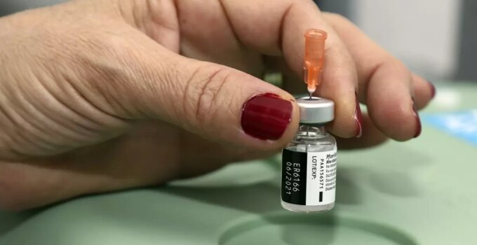 “Türkiye’ye Biontech aşısı gelmedi iddiasına” yalanlama