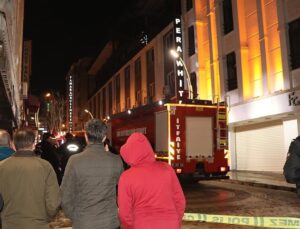 Van’da otel restoranında yangın paniği