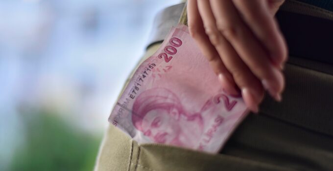 Vergi yüzsüzleri açıklandı: Listenin tepesinde el konulan holding var