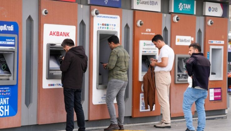 ATM’lerde yeni dönem bu sabah başladı: Kartını takan herkes bu yazıyla karşılaşıyor