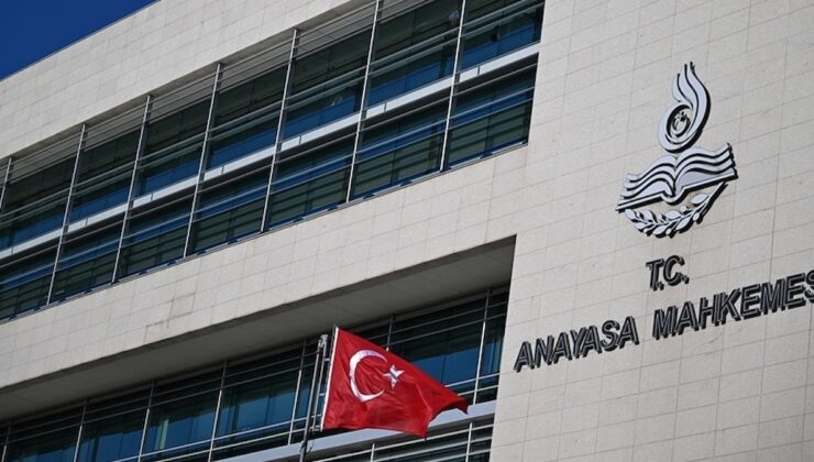 AYM’den emsal karar: İşten çıkarılan işçiye hem maaş farkı hem tazminat verilecek!