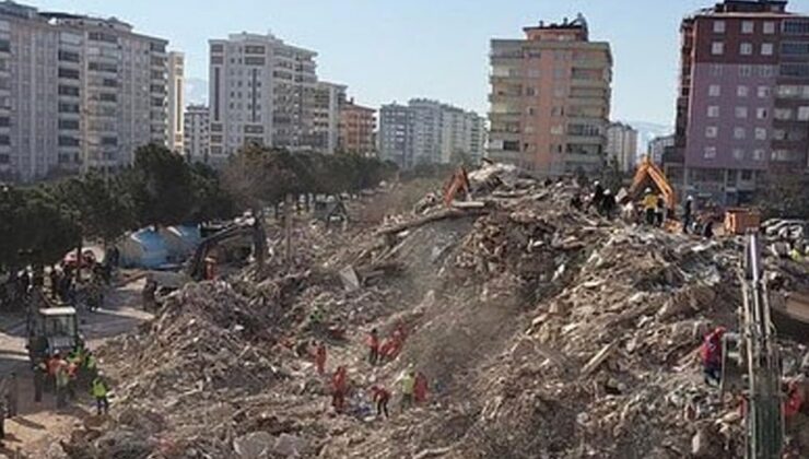 Depremde 152 kişiye mezar olan Palmiye Sitesi’ne ilişkin 3 kamu görevlisine dava