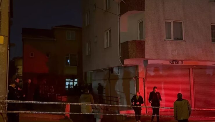 Gebze’de 5 katlı bina, girişinde oluşan çukur nedeniyle tahliye edildi