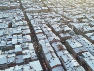 İstanbul’da kardan en çok nasiplenen ilçe belli oldu! Sultangazi beyaza büründü