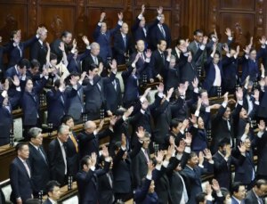 Japonya’da hükümet düştü, ülke erken seçime gidiyor