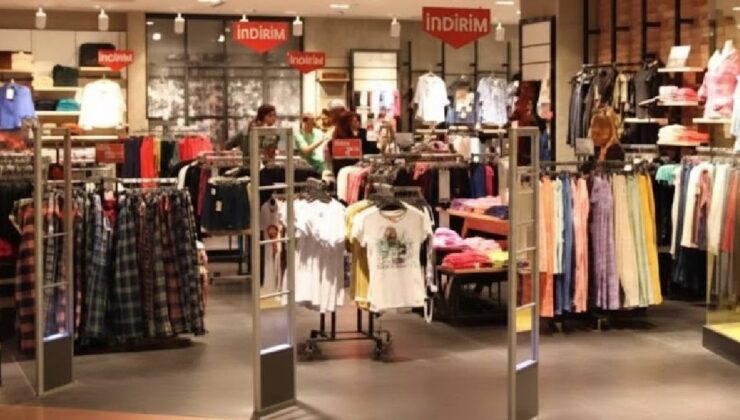 Türkiye’de tek tişört bile üretmeden tekstil kralı oldu: Bir gecede 500 mağazası birden battı