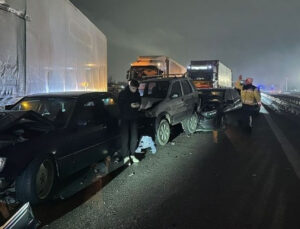 16 aracın karıştığı kazada 6 yaralı