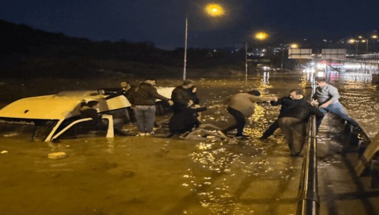 Aydın’da felaket: İçinde 20 kişi olan minibüs suya gömüldü