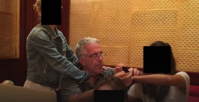 Epstein 9 kez Türkiye’ye geldi: 200 milyon dolar transfer etti