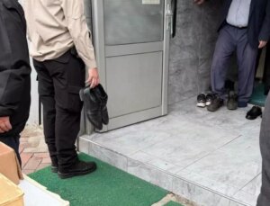 Koruma polisine ayakkabılarını tutturan kaymakam, asaleten atandı