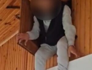 Yalova’da 27,5 yıl hapis cezası bulunan firari evinin tavanındaki gizli bölmede yakalandı