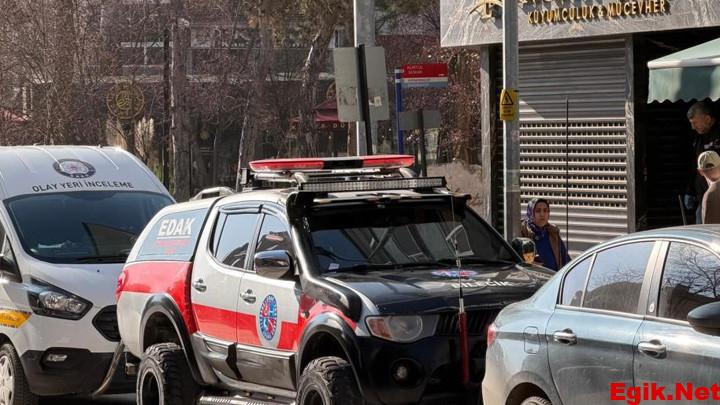 30 saniyede milyonluk kuyumcu soygunu! 4 şüpheli aranıyor