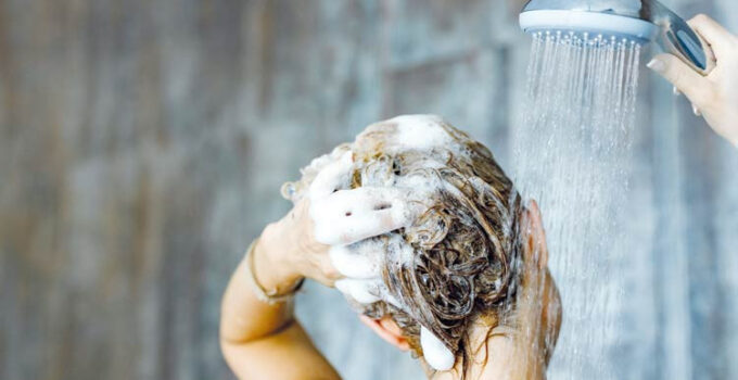 Bakanlıktan su tasarrufu uyarısı: Duş süresini 7 dakikaya düşürün