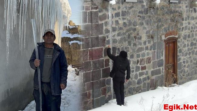 Çatılarda 3 metrelik buz sarkıtları oluştu: ‘Hava şartları baya zorlaştı, Allah yardımcımız olsun’