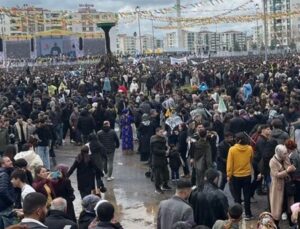 Diyarbakır’da nevruz etkinliği: Kürt meselesini çözen bir Türkiye, bölgede güçlü bir aktör olur