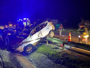 Eskişehir’de otomobilin SUV tipi araçla çarpıştığı kazada 2 kişi öldü, 4 kişi yaralandı