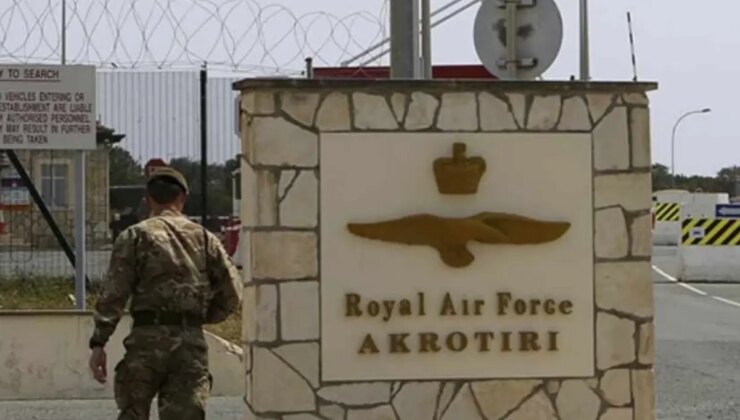 Güney Kıbrıs’a bulunan İngiliz üslerindeki ailelerin zorunlu tahliye süreci uzatıldı