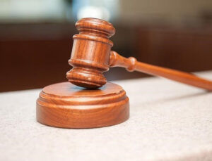İBB davasında ‘oturma krizi’… 5. celse 8 dakika sürdü