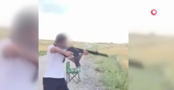 Sosyal medyada ‘silahlı fotoğraf’ paylaşan 26 şüpheli gözaltına alındı