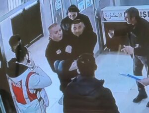 Türk polisi yaptığı hareketle gönülleri fethetti