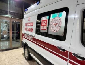 Uygunsuz vaziyette yakaladığı eşi ile dayısına kurşun yağdırdı