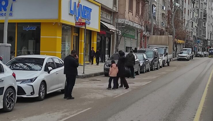 AFAD: Van’da yaşanan deprem sonrası an itibarıyla olumsuz bir durum yok