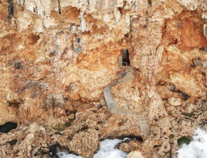 Falezlere 40 sene önce inşa edilmiş… Barakalar yıkılacak!