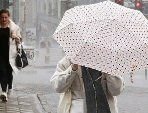 Gök gürültülü sağanak geliyor: Meteoroloji saat verdi! Balkanlar üzerinden geliyor: Kuvvetli başlıyor | 72 ilde yağışlar etkili olacak