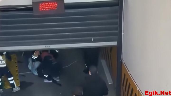 Kağıthane’de korkunç olay! Başına kepenk düşen işçi, ağır yaralandı