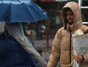 Meteoroloji saat verdi: Gök gürültülü ve kuvvetli sağanak geliyor! | 13 kente kritik uyarı: Yağış, rüzgar ve toz taşınımı…
