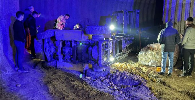 Patates deposunda devrilen forkliftin operatörü öldü