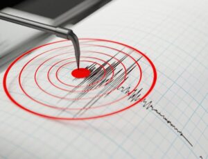 Adana’da 4.9 büyüklüğünde deprem! Sarsıntı çevre illerde de hissedildi