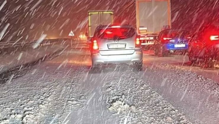 Afyonkarahisar’da kar esareti! Yolar kapandı, bakanlık uyardı