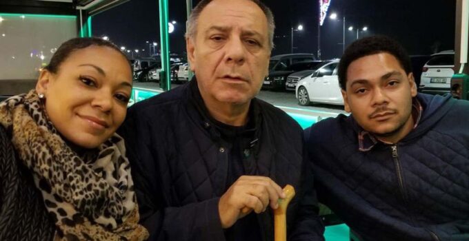 Annelerinin yıllarca sakladığı gerçek ortaya çıktı: Amerikalı kardeşler İzmirli iş insanının çocukları