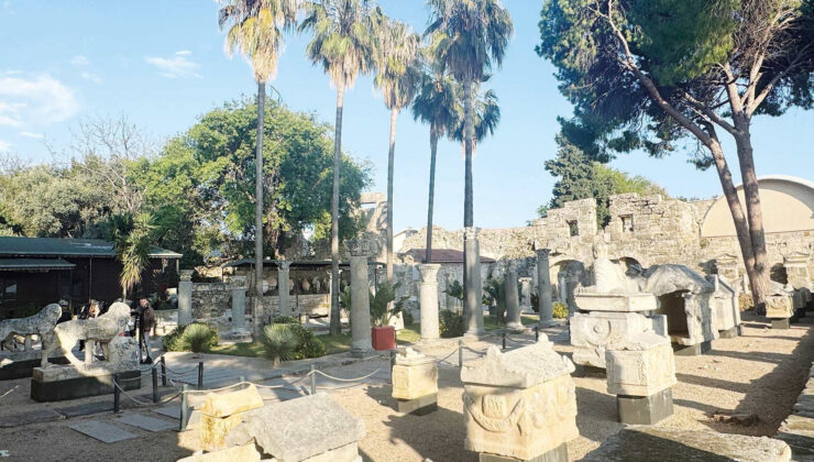 Antik Çağ’ın liman kenti… Side balık sırtı inşa edilmiş