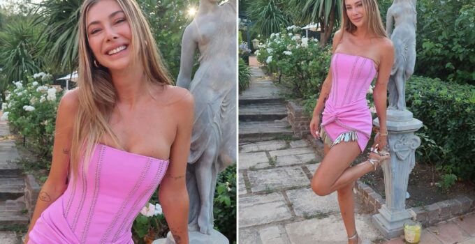 “Asla” demişti! Şeyma Subaşı sözünü tutamadı bikinili poz verdi