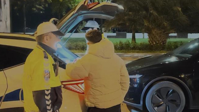 Kadıköy’de drift şovu yapan sürücüler yakalandı: 280 bin lira idari para cezası uygulandı