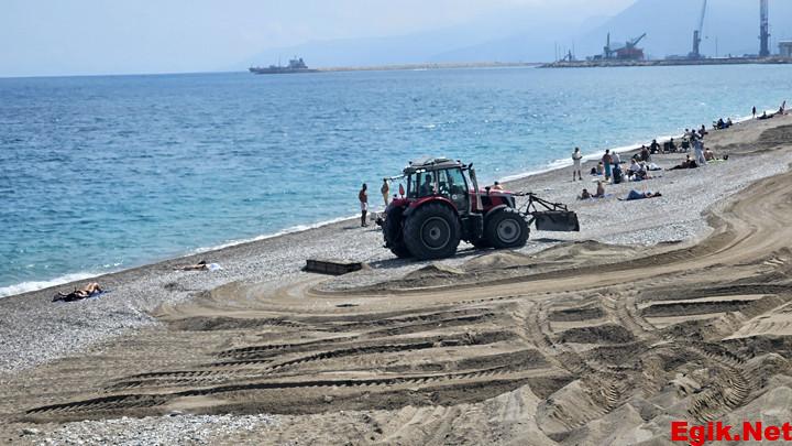 Konyaaltı Sahili’nde tepki çeken görüntü