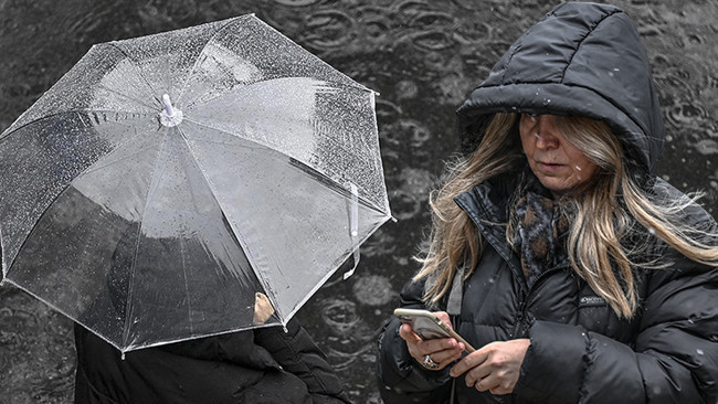 Meteoroloji saat verdi: Çok kuvvetli sağanak geliyor! Bölge bölge alarm: Yağış, sel ve rüzgar…