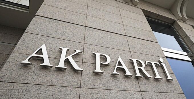 AK Parti’de Adana, Diyarbakır, Giresun ve Siirt il başkanları görevden alındı