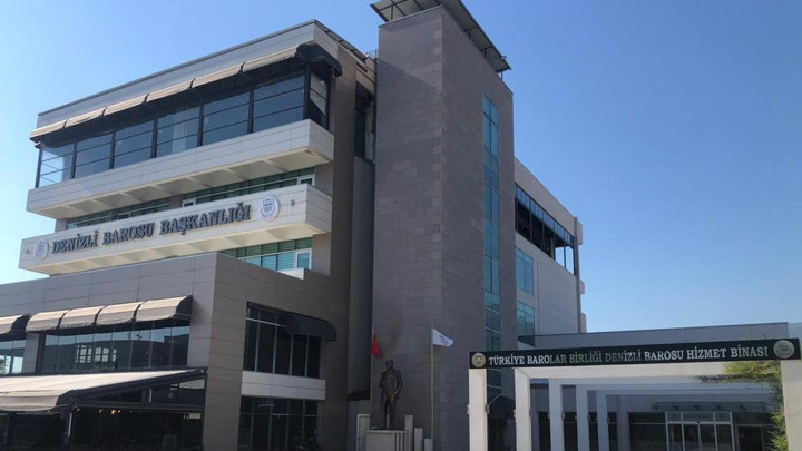 Denizli’de uyuşturucu operasyonunda gözaltına alınan 12 avukat serbest bırakıldı