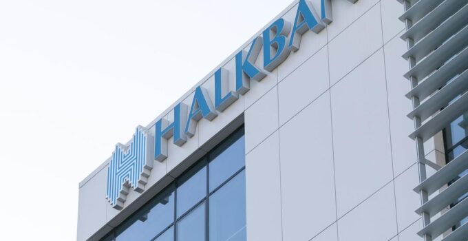 Halkbank davası düştü, hisseler yüzde 8’in üzerinde yükseldi
