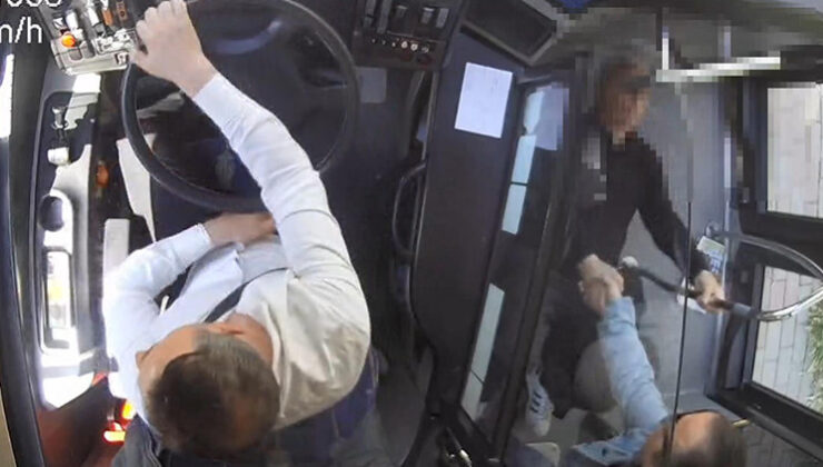 İETT otobüsündeki acı olay kamerada: Ayaktaki yolcu düşerek yaşamını yitirdi