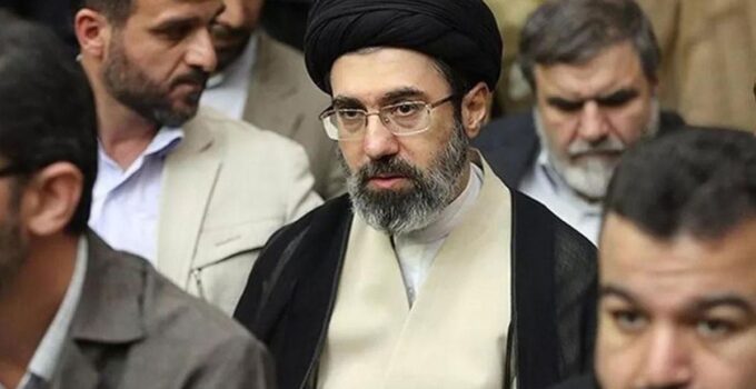 İran lideri Hamaney’den ABD ile anlaşma sonrası ayaklanan halka ‘milli birlik’ çağrısı