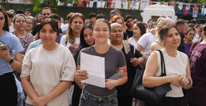 LGS maratonu başladı! 1 milyondan fazla öğrenci ter döküyor