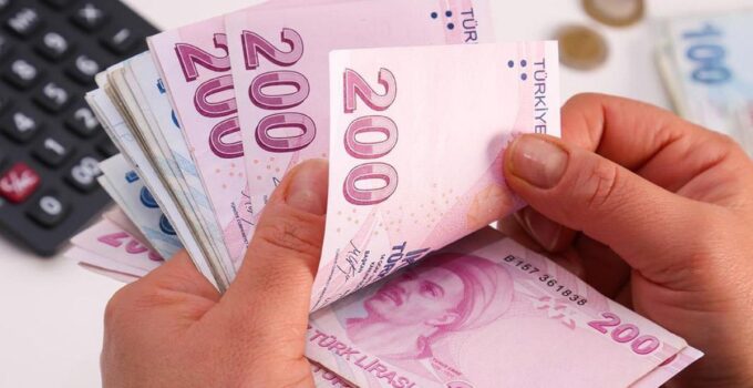 Milyonlar merakla bekliyor! İşte en düşük emekli aylığı için dillendirilen rakam