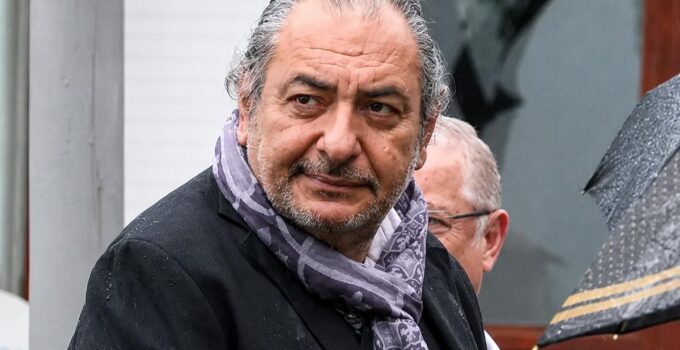 Reha Muhtar hayatını kaybetti